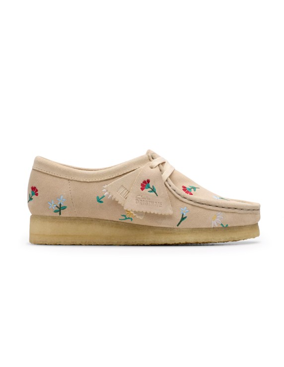 Clarks Wallabee Taupe Embroid