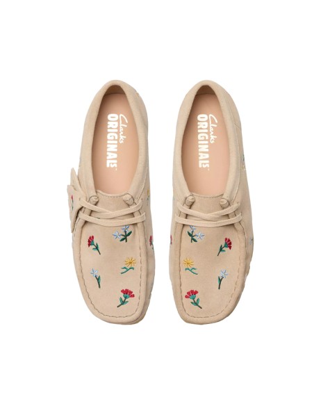 Clarks W Wallabee Taupe Embroid