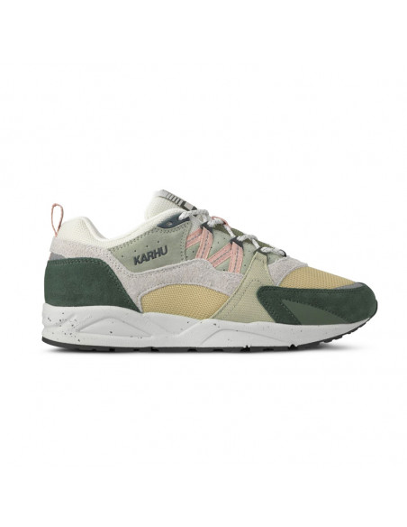 Karhu w Fusion 2.0 Darkest Spruce
