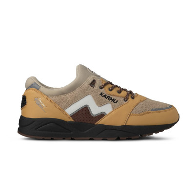 Karhu Aria 95 Oak Buff/White