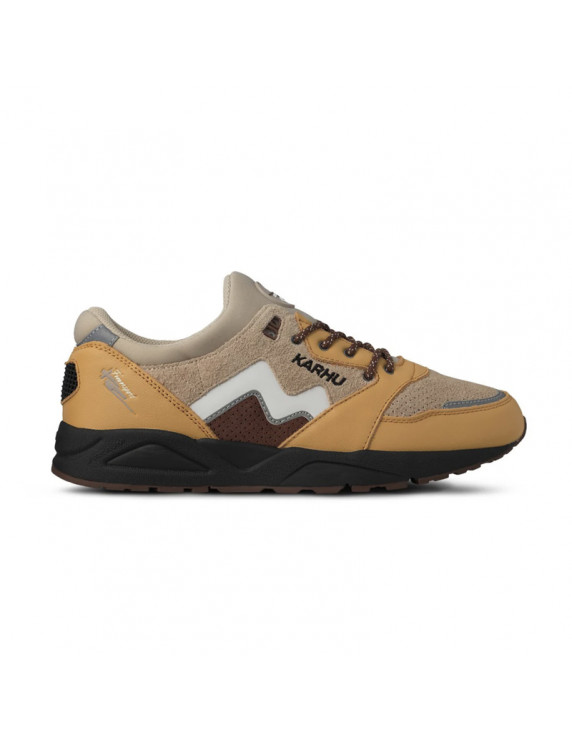 Karhu Aria 95 Oak Buff/White