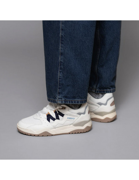 Karhu W Fusion XT Bright White / Naval Academy