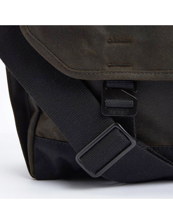 Barbour Field Wax Messenger