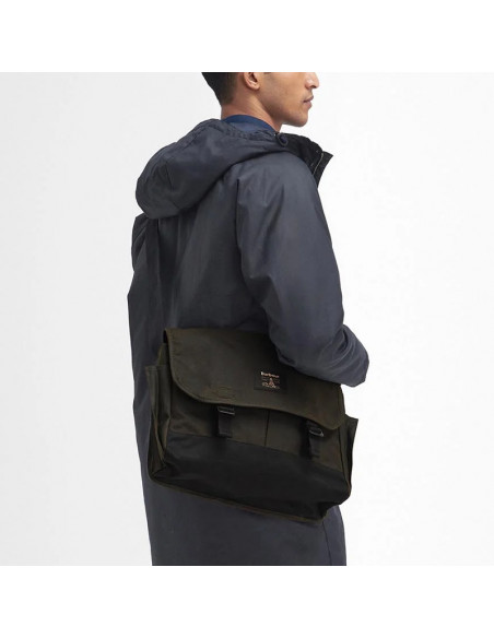 Barbour Field Wax Messenger