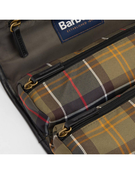 Barbour Tartan Hanging Washbag